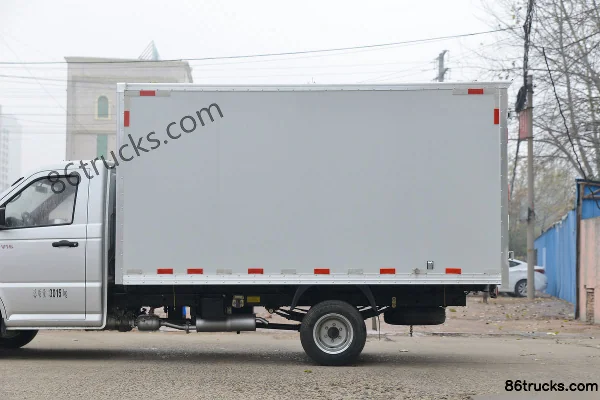 Kama Ruijie 1.5L 113hp 4X2(6 wheels) Gasoline 3.3m Single Row Van Mini Truck (China VI) Body (2) | 86Trucks