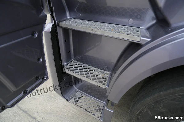 Sinotruk HOWO TH7 poids lourd 460 ch 4X2(6 roues) tracteur routier AMT automatique (China VI) Cabine (3) | 86Trucks