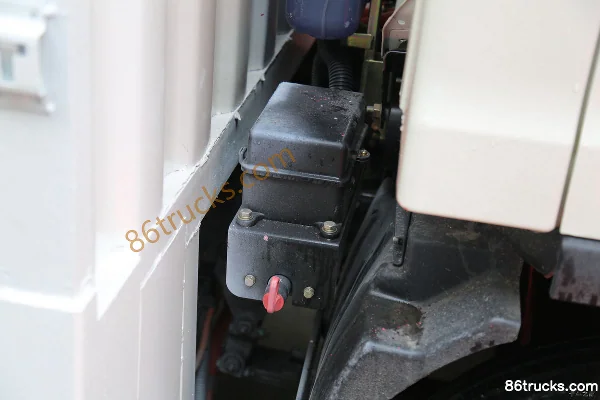 FAW Jiefang J6F 4,5T Camion léger fourgon électrique pur à cabine simple 4,16 m (frein hydraulique) 98,04 kWh 4X2(6 roues) Carrosserie (3)