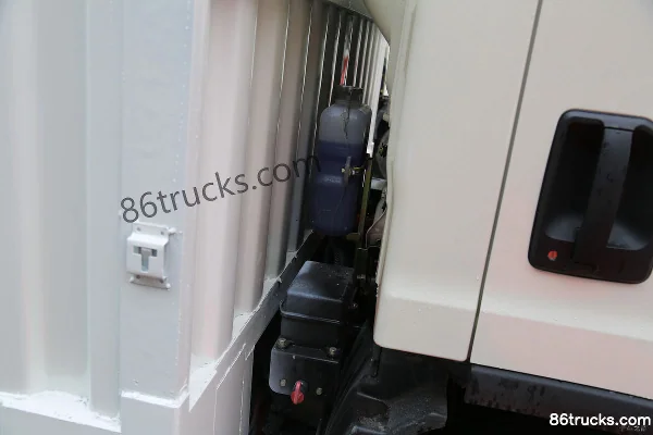FAW Jiefang J6F 4,5T Camion léger fourgon électrique pur à cabine simple 4,16 m (frein hydraulique) 98,04 kWh 4X2(6 roues) Carrosserie (1)