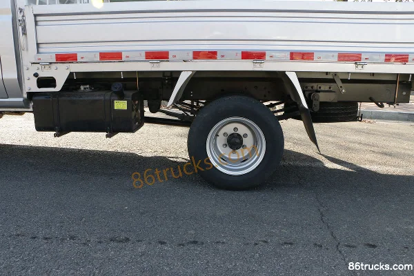 Jinbei T52S Standard 1.6L 116 hp 4X2(6 wheels) Gasoline 2.85m Double-row Flatbed Mini Truck (China VI) Body (3) | 86Trucks