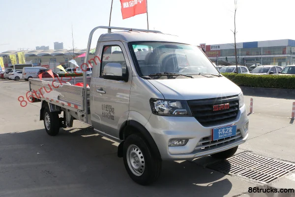 Jinbei Xinka S50 version standard 123 ch 4X2(6 roues) essence 3,2 m camion léger à plateau simple rangée (China VI) Exté