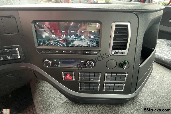 Sinotruk HOWO V7-X 460hp 6X4(10 wheels) 6.5m Dump Truck (China VI) Cab (3) | 86Trucks