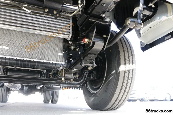 JMC Shunwei Wide Body 143 hp 4X2(6 wheels) 3.8m Semi-Row Van Light Truck (China VI) (Air Brake) Chassis (3) | 86Trucks