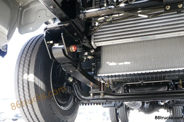 JMC Shunwei Wide Body 143 hp 4X2(6 wheels) 3.8m Semi-Row Van Light Truck (China VI) (Air Brake) Chassis (2) | 86Trucks