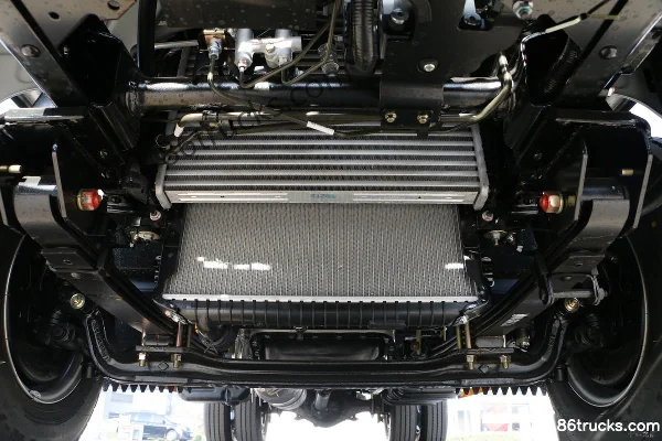 JMC Shunwei Wide Body 143 hp 4X2(6 wheels) 3.8m Semi-Row Van Light Truck (China VI) (Air Brake) Chassis (1) | 86Trucks