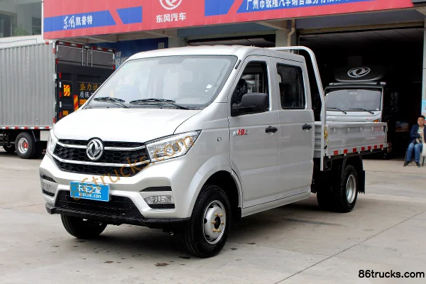 Dongfeng Xiaobawang W18 1.6L 122 ch 4X2(6 roues) 2,55 m micro camion à plateau ridelles cabine double (essieu arrière 2T) (China VI) Extérie