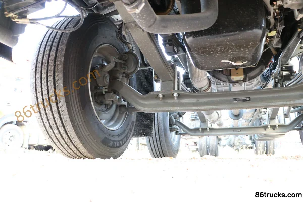 Sinotruk Sitrak G5 310 ch 6X2(8 roues) camion porteur à ridelles 8,6 m Châssis (2) | 86Trucks