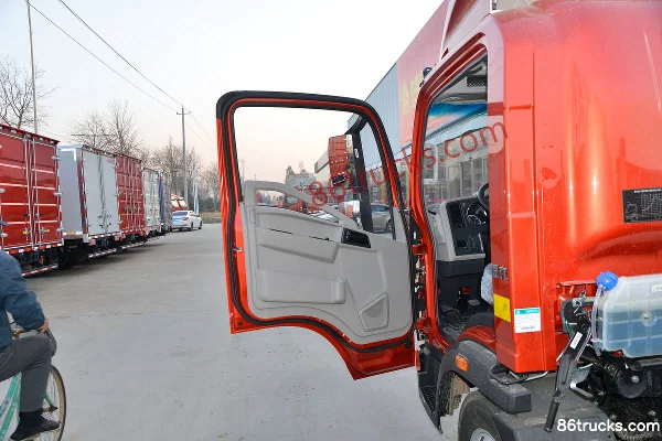 Sinotruk HOWO Tongshuai 150 hp 4X2(6 wheels) 4.15m single-row stake truck (China VI) Cab (1) | 86Trucks