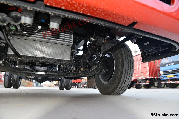 Sinotruk HOWO Tongshuai 150 hp 4X2(6 wheels) 4.15m single-row stake truck (China VI) Chassis (3) | 86Trucks