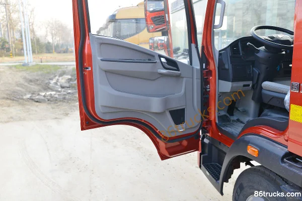 Sinotruk HOWO Tongshuai 2021 model 150 hp 4X2(6 wheels) 4.15m single-row stake truck (China VI) Cab (2) | 86Trucks