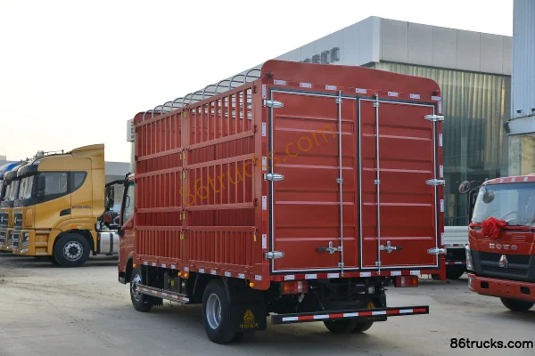 Sinotruk HOWO Tongshuai 2021 model 150 hp 4X2(6 wheels) 4.15m single-row stake truck (China VI) Body (3) | 86Trucks
