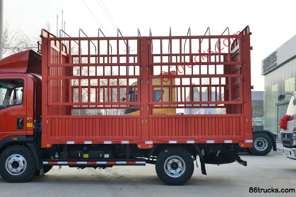 Sinotruk HOWO Tongshuai 2021 model 150 hp 4X2(6 wheels) 4.15m single-row stake truck (China VI) Body (2) | 86Trucks