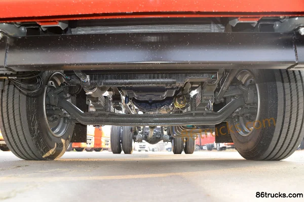 Sinotruk HOWO TX 245 hp 4X2(6 wheels) 6.8m Van Truck (China VI) Chassis (1) | 86Trucks