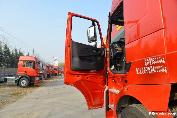 Sinotruk HOWO TH7 Heavy Truck 550 hp 6X4(10 wheels) Tractor Truck (China VI) Cab (1) | 86Trucks