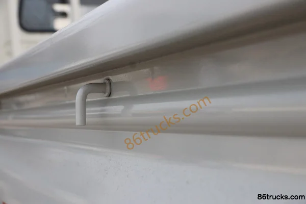 Foton Xiangling M2 Luxury Edition 1.5L 143 hp 4X2(6 wheels) Gasoline 4.12m Single Row Flatbed Micro Truck (China VI) Body (3) | 86Trucks