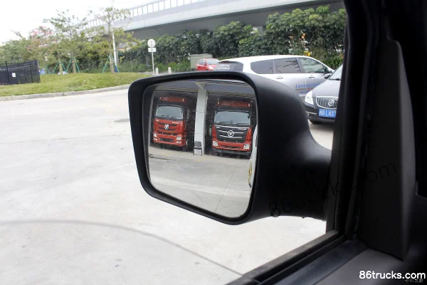 Dongfeng Xiaobawang W18 1.6L 122 hp 4X2(6 wheels) 2.55m double-row flatbed mini truck Cab (2) | 86Trucks