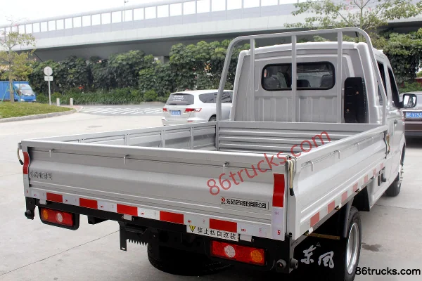 Dongfeng Xiaobawang W18 1.6L 122 hp 4X2(6 wheels) 2.55m double-row flatbed mini truck Body (3) | 86Trucks