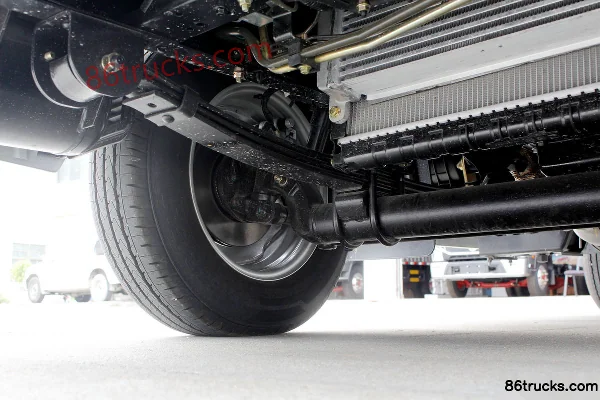 Dongfeng T5 2.3L 95 hp diesel 4X2(6 wheels) 3.7m single-row refrigerated truck (China VI) Chassis (2) | 86Trucks