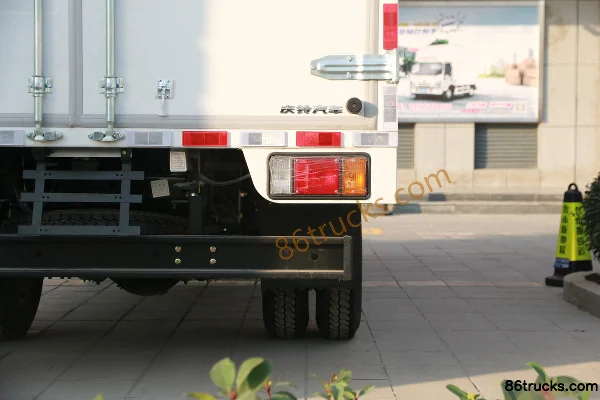Qingling Lingka 127hp 4X2(6 wheels) 4.2m single-row van light truck (WLY)(China VI) Body (2) | 86Trucks