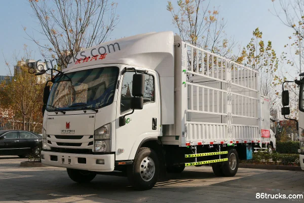 Qingling Lingka Composite Type 150hp 4X2(6 wheels) 4.13m Single Row Stake Truck Exterior (3) | 86Trucks