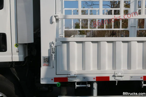 Qingling Lingka Composite Type 150hp 4X2(6 wheels) 4.13m Single Row Stake Truck Body (2) | 86Trucks