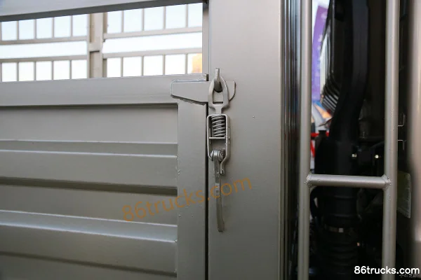 FAW Jiefang Lingtu Medium Body 130hp 4X2(6 wheels) 4.16m Single Row Stake Truck (China VI) (3) | 86Trucks