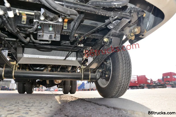 Ouling Sailing F3-II 1.2L 91hp 4X2(6 wheels) Gasoline 3.08m single-row box micro truck (China VI) Chassis (3) | 86Trucks