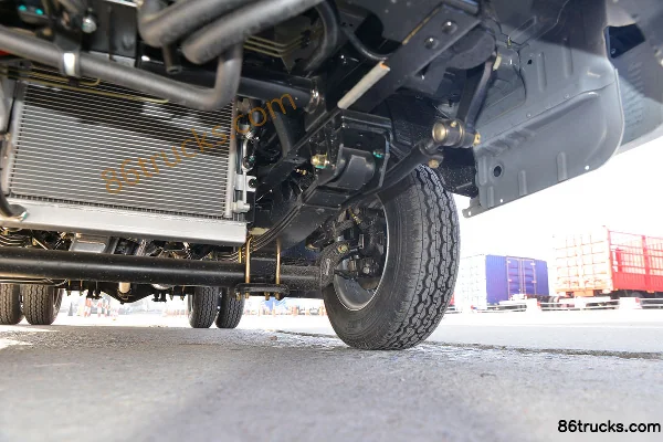 Ouling V5 Series 122hp 4X2(6 wheels) 3.61m single-row box micro truck (China VI) Chassis (3) | 86Trucks
