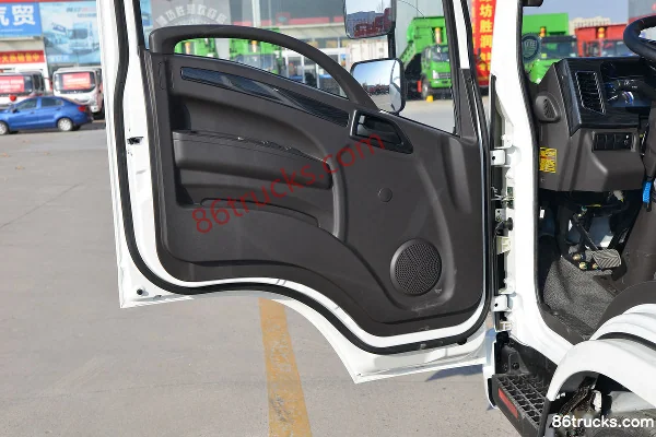 Ouling Jinlika II 115hp 4X2(6 wheels) 4.13m single-row flatbed light truck (China VI) Cab (2) | 86Trucks