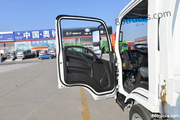 Ouling Jinlika II 115hp 4X2(6 wheels) 4.13m single-row flatbed light truck (China VI) Cab (1) | 86Trucks
