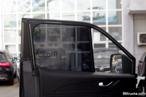 Karry Dolphin EV intelligent 3,06 T 5,457 m fourgon fermé 100 % électrique 43,5 kWh Cabine (3) | 86Trucks