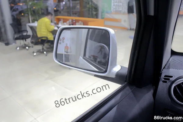 Ruichi EC31 2021 Standard Edition 2.6T 2.77m Single Row Electric Van Truck 38.7kWh 4X2(6 wheels) Interior (3) | 86Trucks