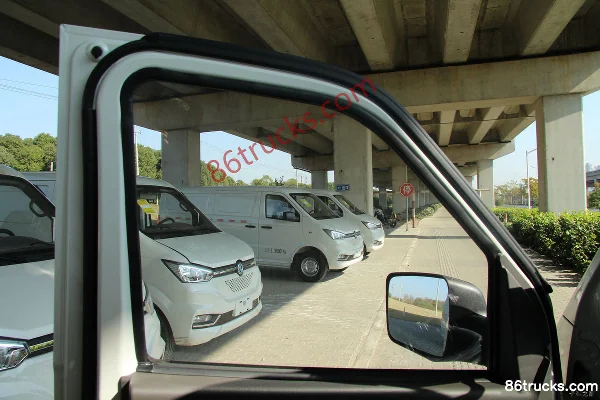 Dongfeng Yufeng EM26 3T 4.865m Pure Electric Van Transport Truck (Range 220km) 41.472kWh Cab (2) | 86Trucks
