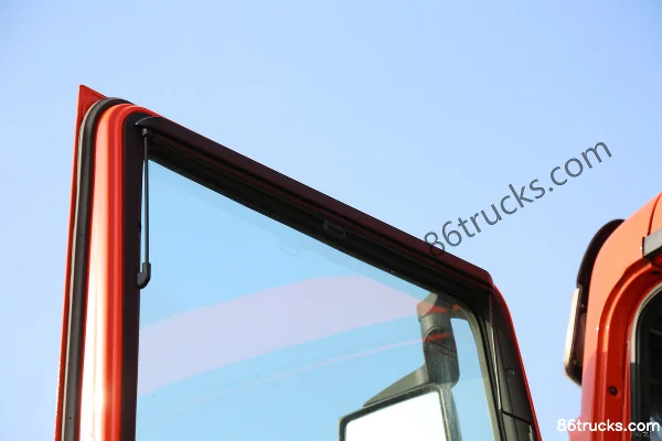 Sinotruk Sitrak G7 heavy truck 440 hp 6X4(10 wheels) 6.8m dump truck (China VI) Cab (2) | 86Trucks