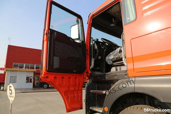 Sinotruk Sitrak G7 heavy truck 440 hp 6X4(10 wheels) 6.8m dump truck (China VI) Cab (1) | 86Trucks