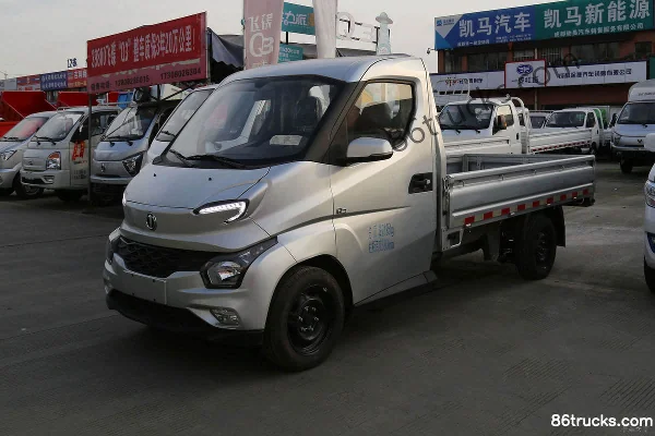 Feidi Q3 Series 122hp 4X2(6 wheels) 3m Single Row Flatbed Mini Truck Exterior (3) | 86Trucks