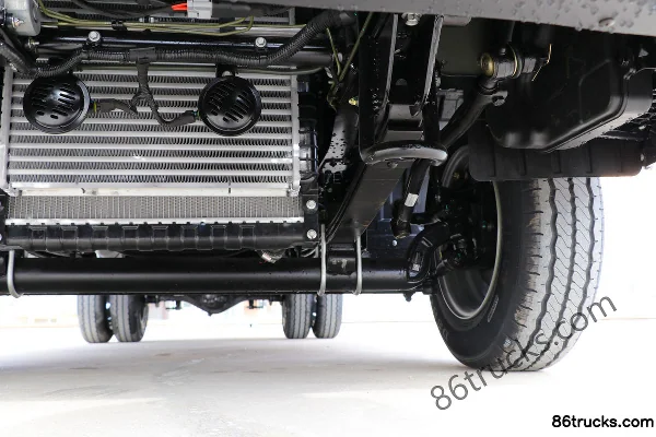 Foton Shidai Linghang S1 120 ch 4X2(6 roues) 4,22 m cabine simple plateau léger Châssis (3) | 86Trucks