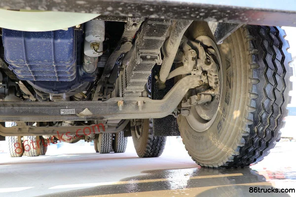 FAW Jiefang Qingdao HanV Heavy Truck 2.0 Edition 350 hp 8X4(12 wheels) 6.5m Dump Truck (457 upgraded welded axle) Chassis (3) | 86Trucks