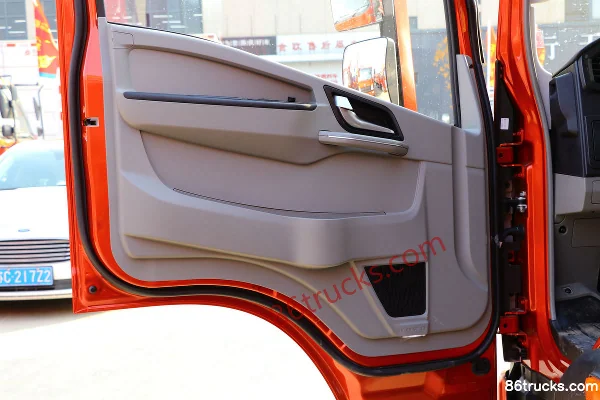 Sinotruk HOWO Tongshuai 2021 Model 130hp 4X2(6 wheels) 4.15m Single-Row Stake Truck (China VI) Cab (2) | 86Trucks