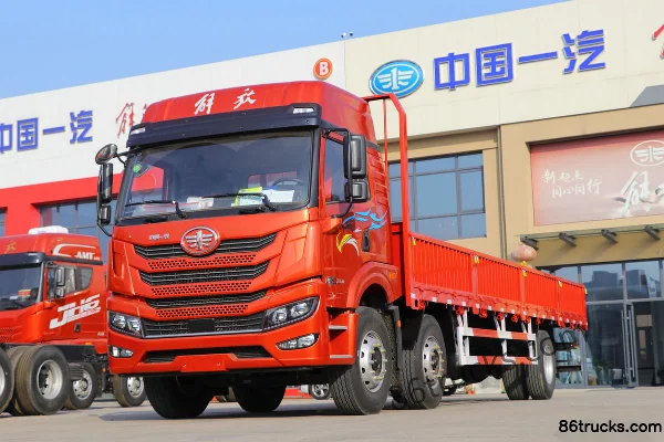 FAW Jiefang Qingdao Han V2.0 heavy truck 260 hp 6X2(8 wheels) 9.5m van cargo truck (ratio 4.444) Exterior (3) | 86Trucks