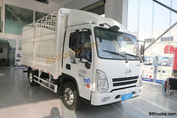 Hyundai Commercial Vehicle Shengtu 150hp 4X2(6 wheels) 4.13m Automatic Single Row Stake Truck (China VI) Exterior