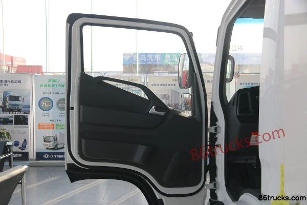 Hyundai Commercial Vehicle Shengtu H5 154hp 4X2(6 wheels) 5.6m half-cab stake-side truck (automatic) (1) | 86Trucks