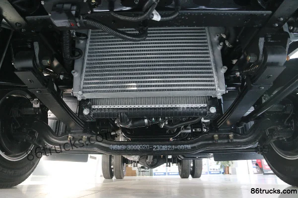Hyundai Commercial Vehicle Shengtu H5 154hp 4X2(6 wheels) 5.6m half-cab stake-side truck (automatic) Chassis (1) | 86Trucks