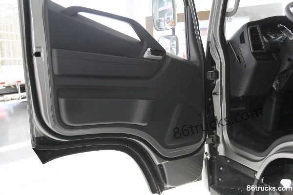 Hyundai Commercial Vehicle Shengtu 150 hp 4X2(6 wheels) 4.05 m automatic refrigerated truck (China VI) Cab (2) | 86Trucks