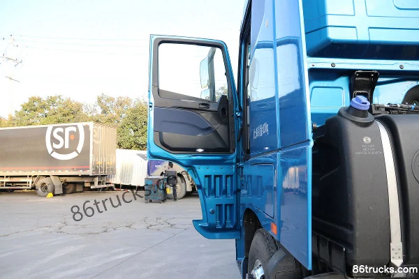Foton Auman EST 580 hp 6X4(10 wheels) Automatic Tractor Truck (China VI) Cab (1) | 86Trucks