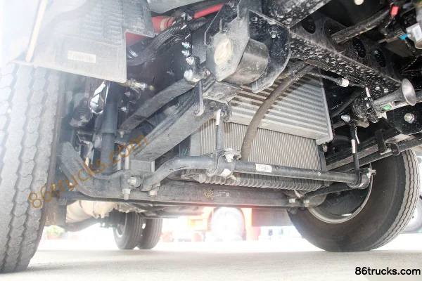 Sinotruk HOWO Zhixiang 130 hp 4X2(6 wheels) 3.8m Refrigerated Truck Chassis (2) | 86Trucks