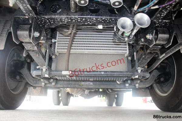 Sinotruk HOWO Zhixiang 130 hp 4X2(6 wheels) 3.8m Refrigerated Truck Chassis (1) | 86Trucks