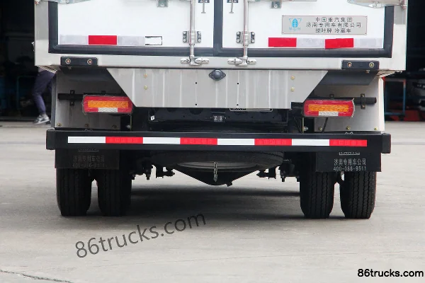 Sinotruk HOWO Zhixiang 130 hp 4X2(6 wheels) 3.8m Refrigerated Truck Body (3) | 86Trucks