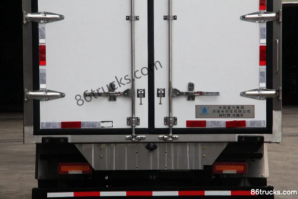 Sinotruk HOWO Zhixiang 130 hp 4X2(6 wheels) 3.8m Refrigerated Truck Body (2) | 86Trucks